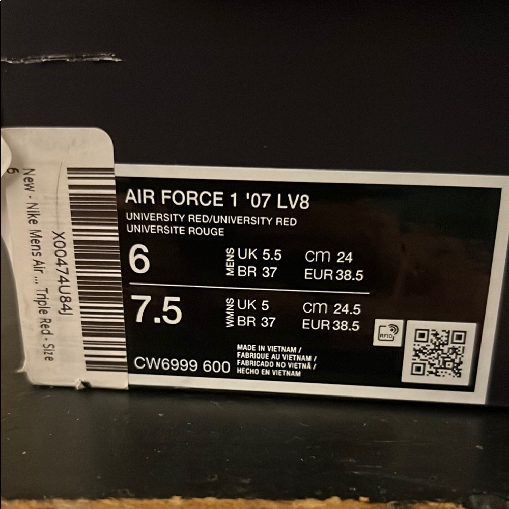 Nike Air Force 1 '07 LV8 Sneakers
